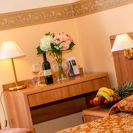 Smeraldo Hotel